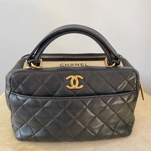 100% Authentic Chanel bowling bag quilted lambskin medium